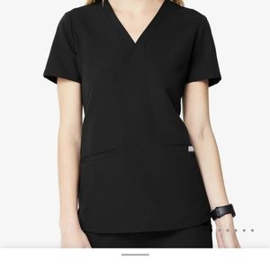 Figs NWOT Casma 3 Pocket Scrub Top